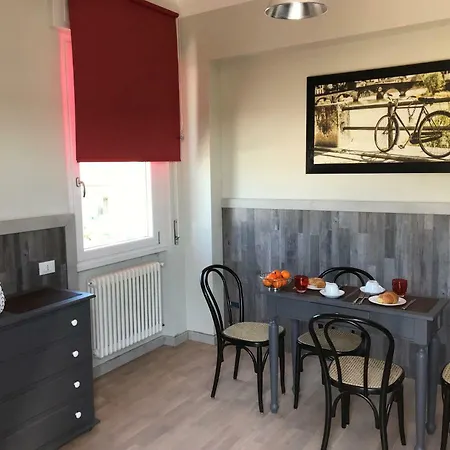 Garbini Fiera Apartment *